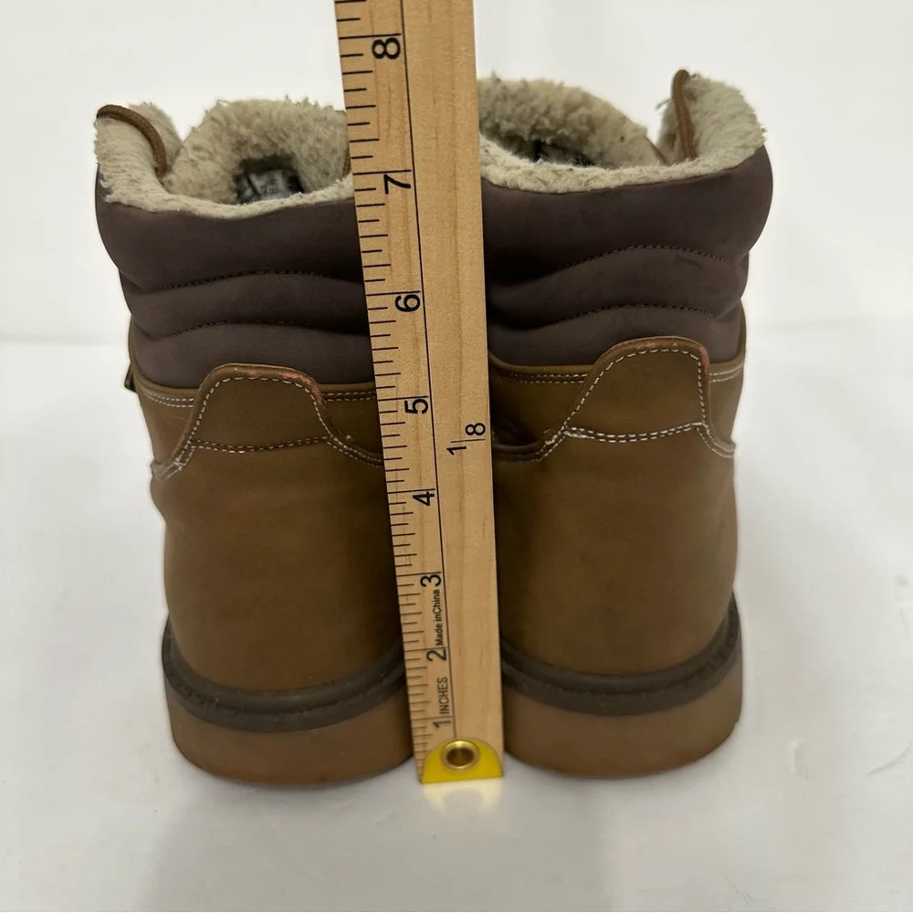 Lugz Men's Tan Grotto Fleece Chukka Boots Size 9.5 Lug Sole Slip Resistant